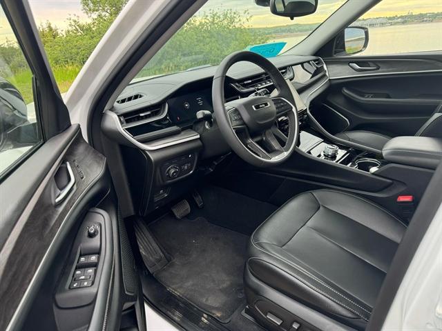 used 2022 Jeep Grand Cherokee 4xe car, priced at $37,990