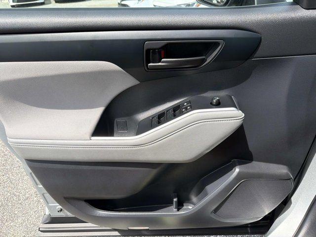 used 2023 Toyota Highlander car, priced at $30,182