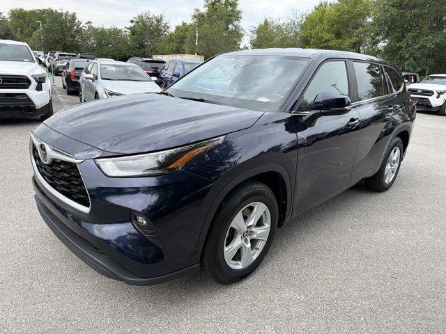 used 2025 Toyota Highlander car, priced at $33,000