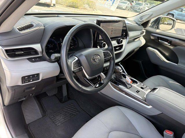 used 2023 Toyota Highlander car, priced at $40,998