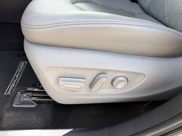 used 2023 Toyota Highlander car, priced at $40,998