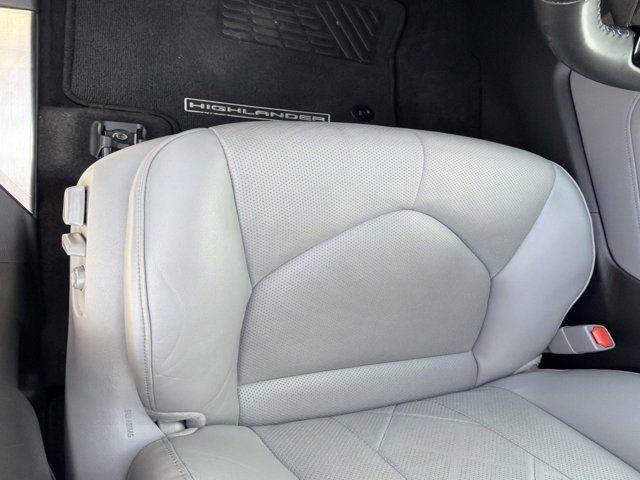 used 2023 Toyota Highlander car, priced at $40,998