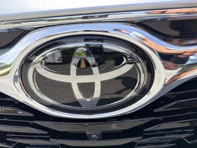 used 2023 Toyota Highlander car, priced at $40,998