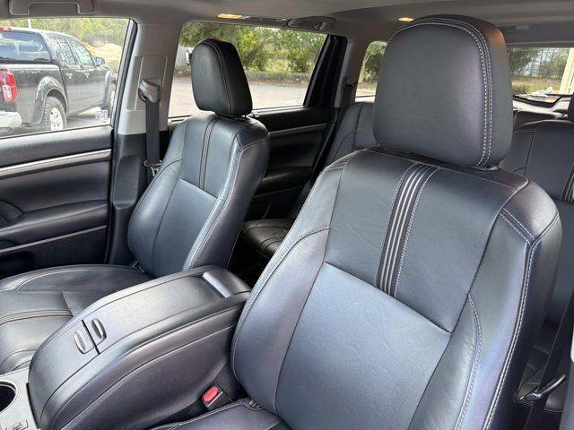 used 2018 Toyota Highlander car, priced at $22,880