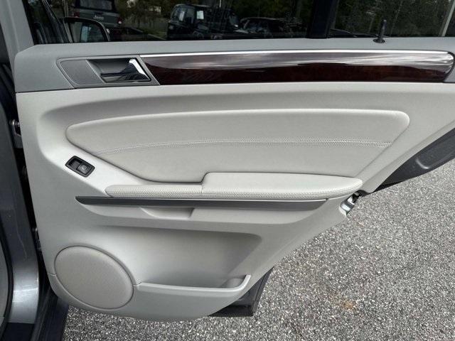 used 2010 Mercedes-Benz M-Class car, priced at $6,000