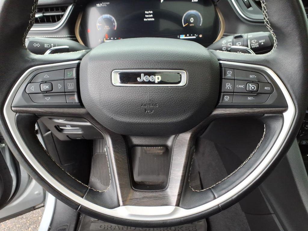 used 2022 Jeep Grand Cherokee car, priced at $27,141