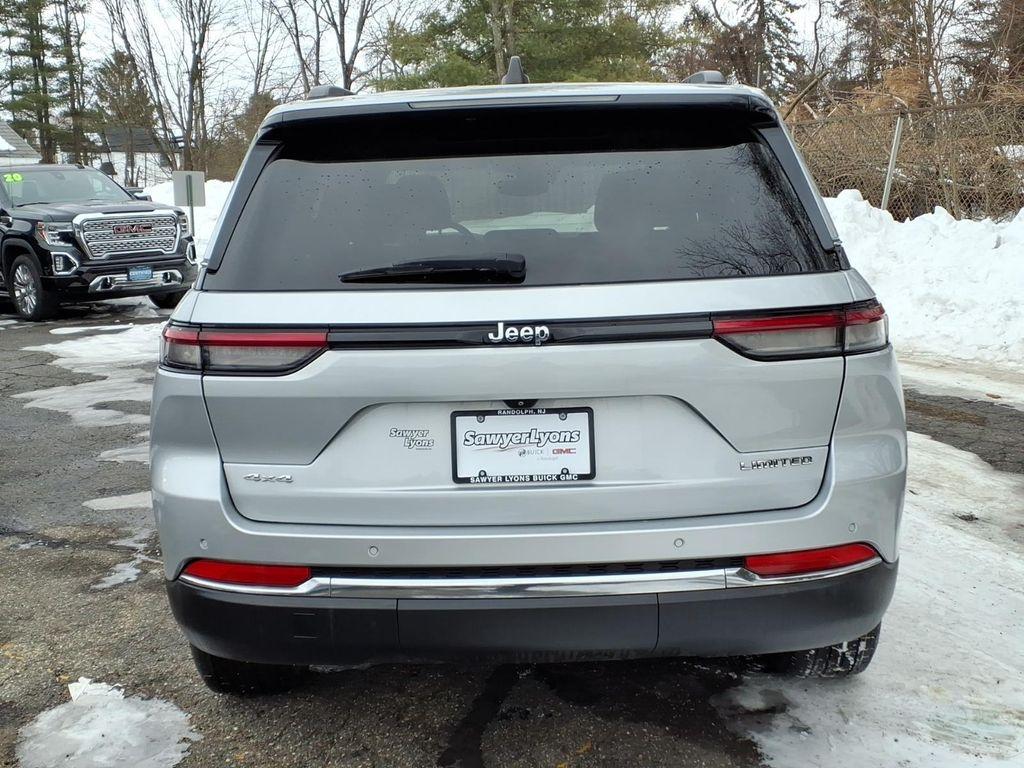 used 2022 Jeep Grand Cherokee car, priced at $27,141