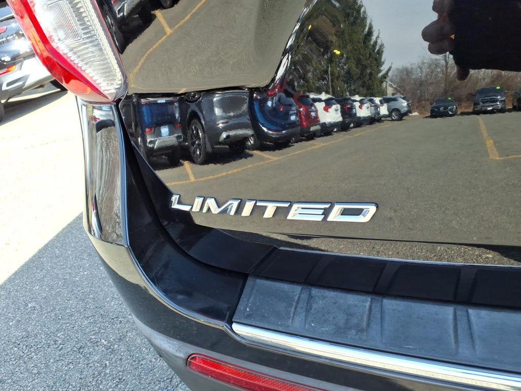 used 2022 Ford Explorer car, priced at $28,119