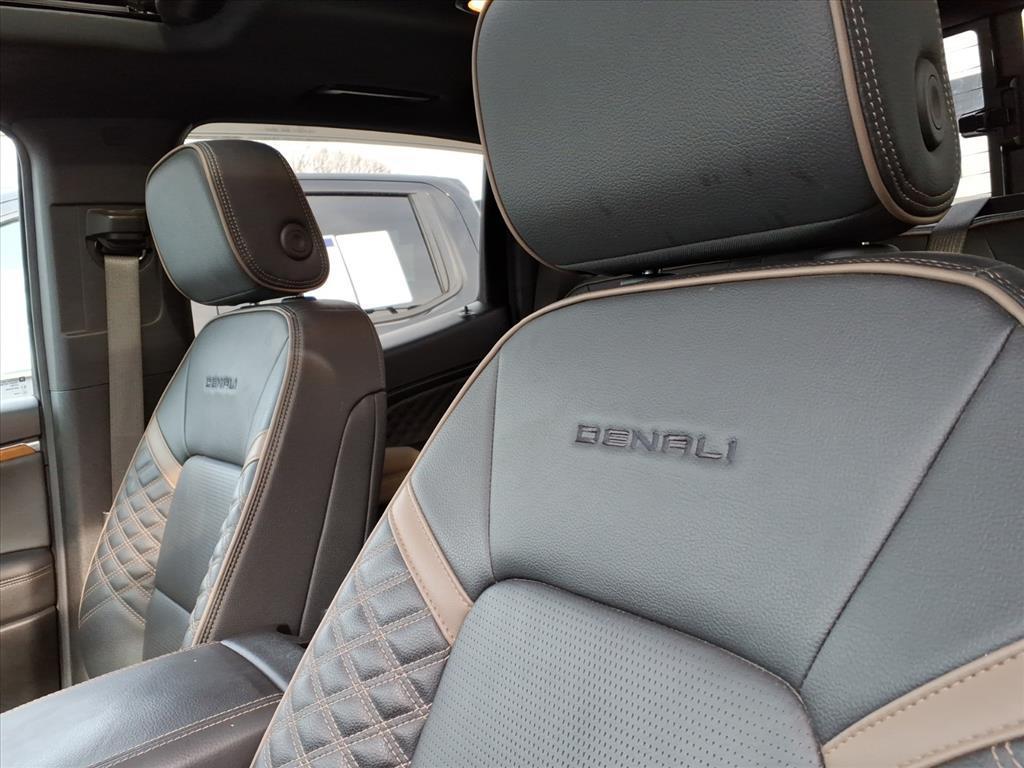 used 2023 GMC Canyon car, priced at $43,152