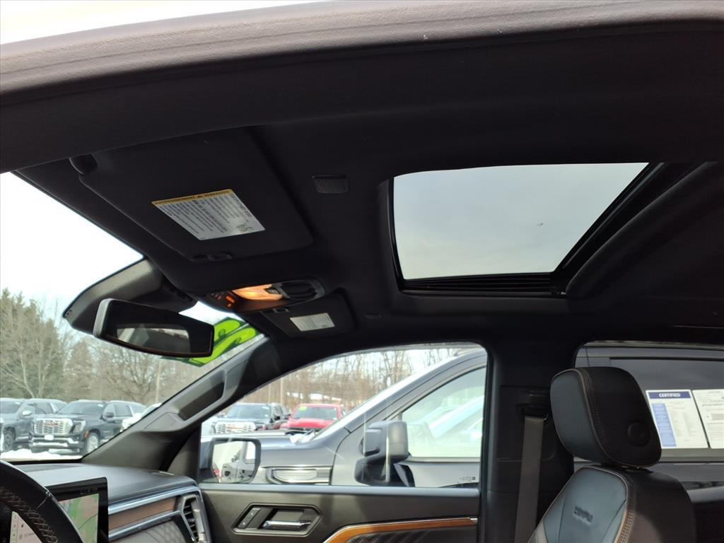 used 2023 GMC Canyon car, priced at $43,152