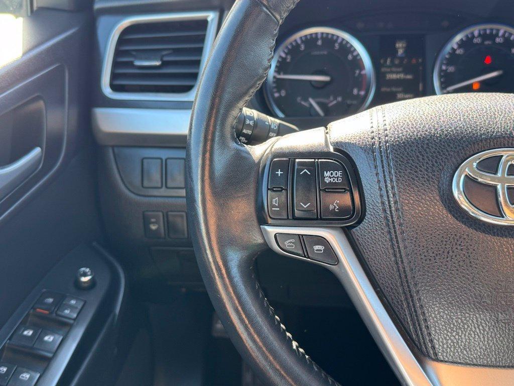 used 2015 Toyota Highlander car, priced at $18,796