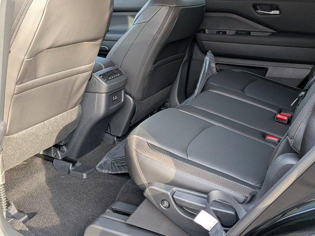 new 2025 Nissan Pathfinder car, priced at $38,045