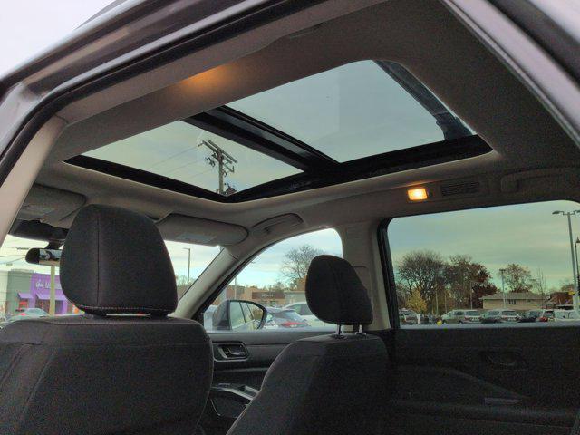 used 2024 Nissan Pathfinder car, priced at $28,999