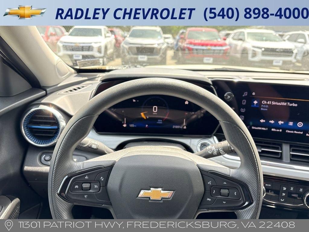 used 2025 Chevrolet Trax car, priced at $22,694