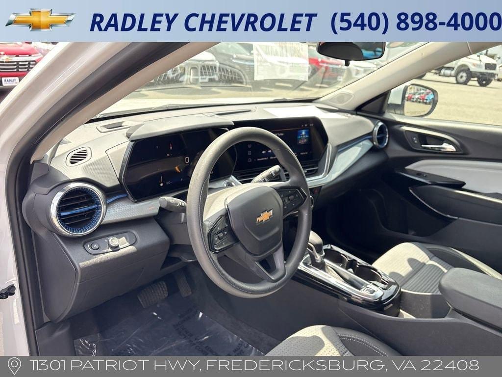 used 2025 Chevrolet Trax car, priced at $22,694