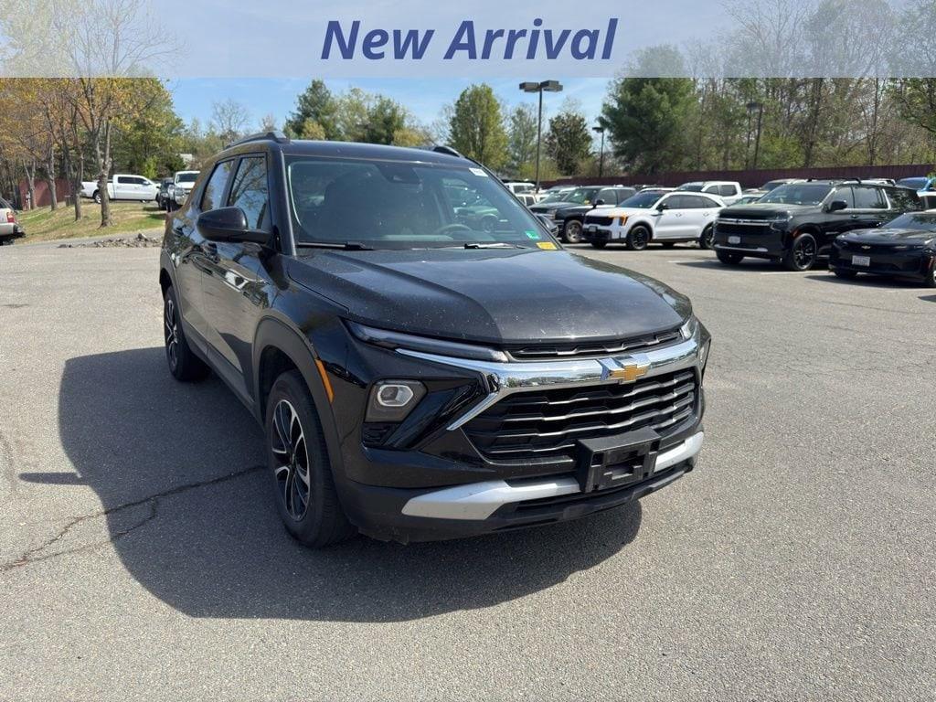 used 2025 Chevrolet TrailBlazer car, priced at $22,294