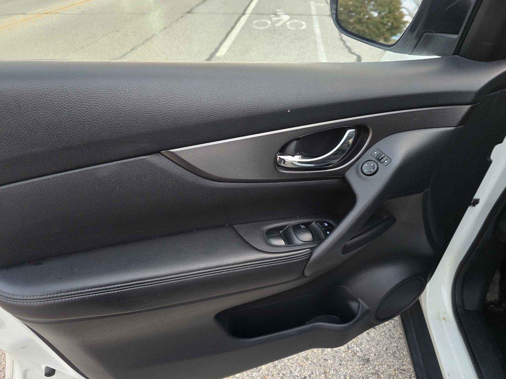 used 2016 Nissan Rogue car, priced at $7,900