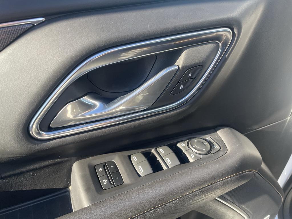 used 2024 GMC Yukon XL car, priced at $60,539