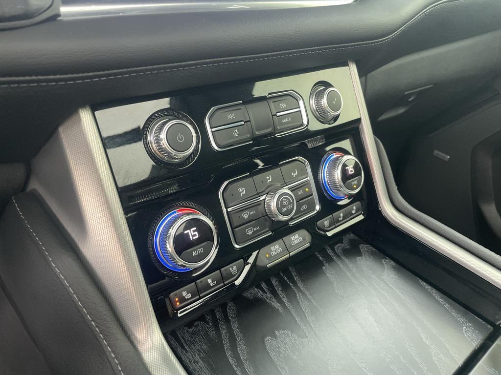 used 2021 GMC Yukon car, priced at $52,274