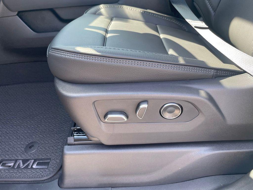 new 2026 GMC Sierra 2500 car, priced at $77,129