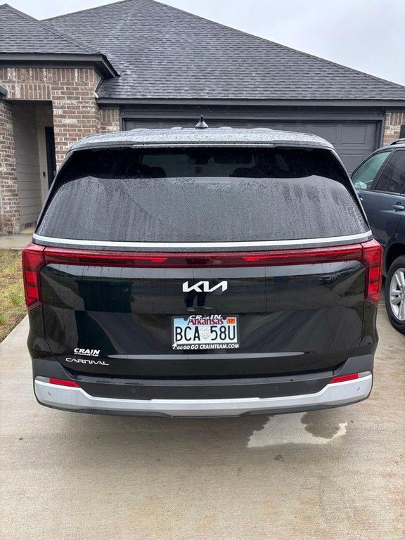 used 2025 Kia Carnival car, priced at $33,914