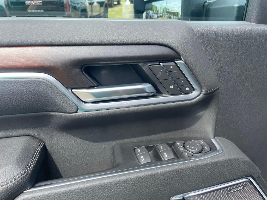 new 2026 GMC Sierra 2500 car, priced at $80,129