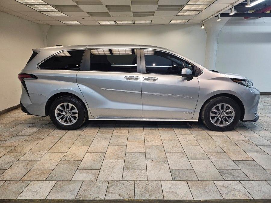 used 2021 Toyota Sienna car, priced at $37,477