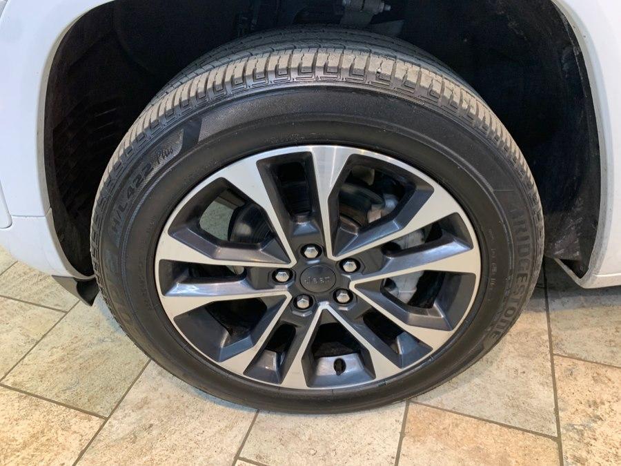 used 2023 Jeep Grand Cherokee car, priced at $37,277