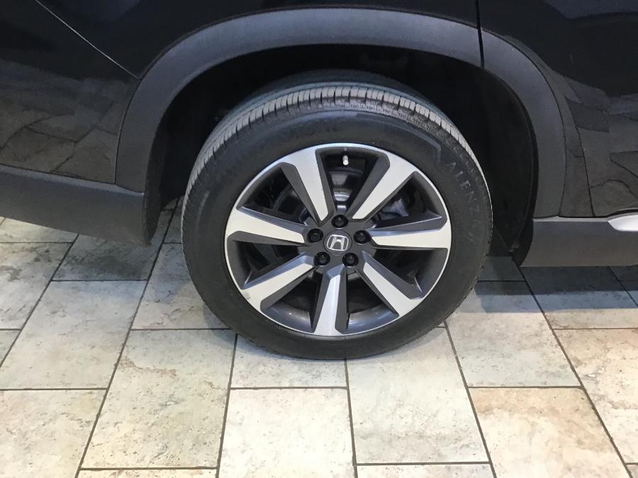 used 2023 Honda Pilot car, priced at $35,977