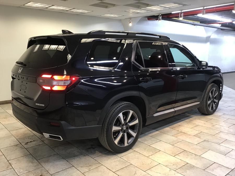 used 2023 Honda Pilot car, priced at $35,977