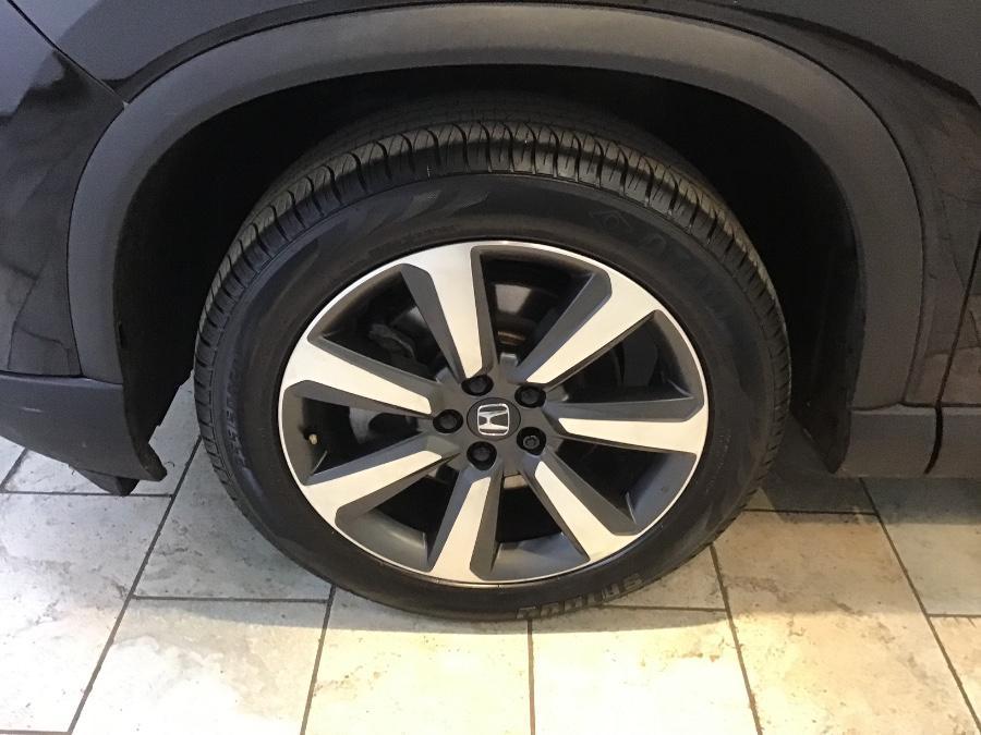 used 2023 Honda Pilot car, priced at $35,977