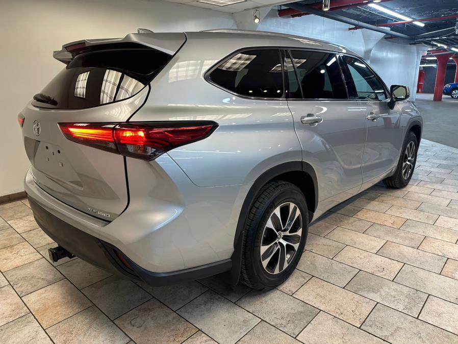 used 2021 Toyota Highlander car, priced at $24,977