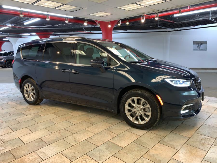 used 2022 Chrysler Pacifica car, priced at $31,977