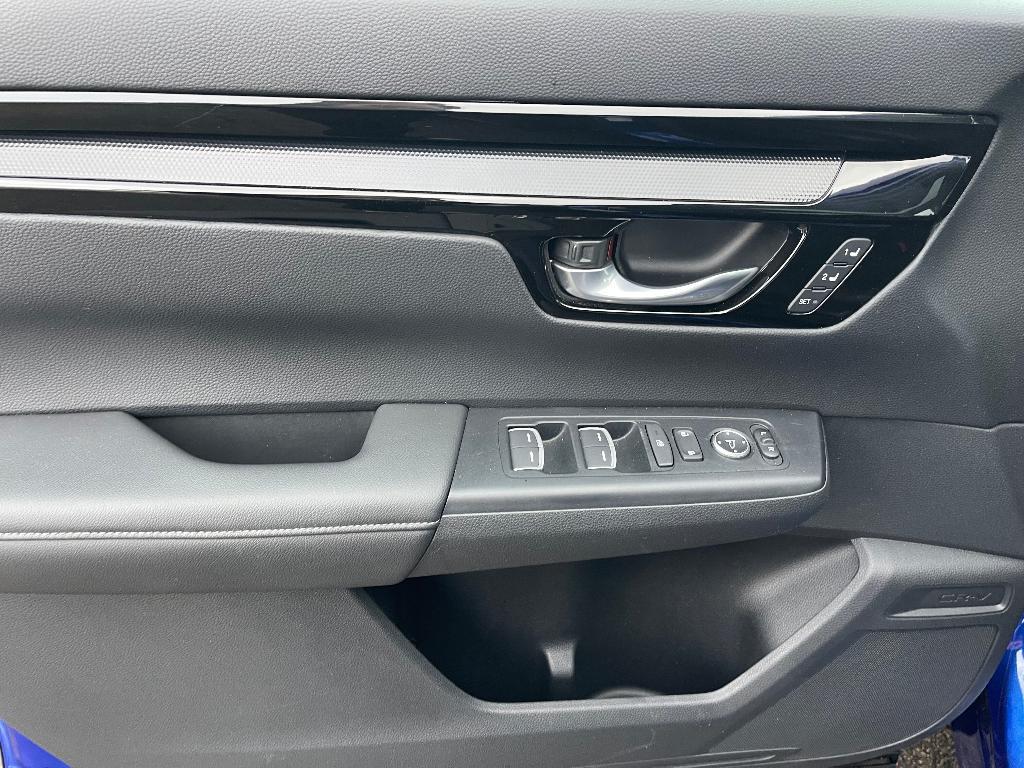 used 2024 Honda CR-V car, priced at $31,900