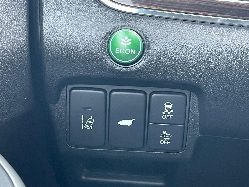 used 2016 Honda CR-V car, priced at $12,700