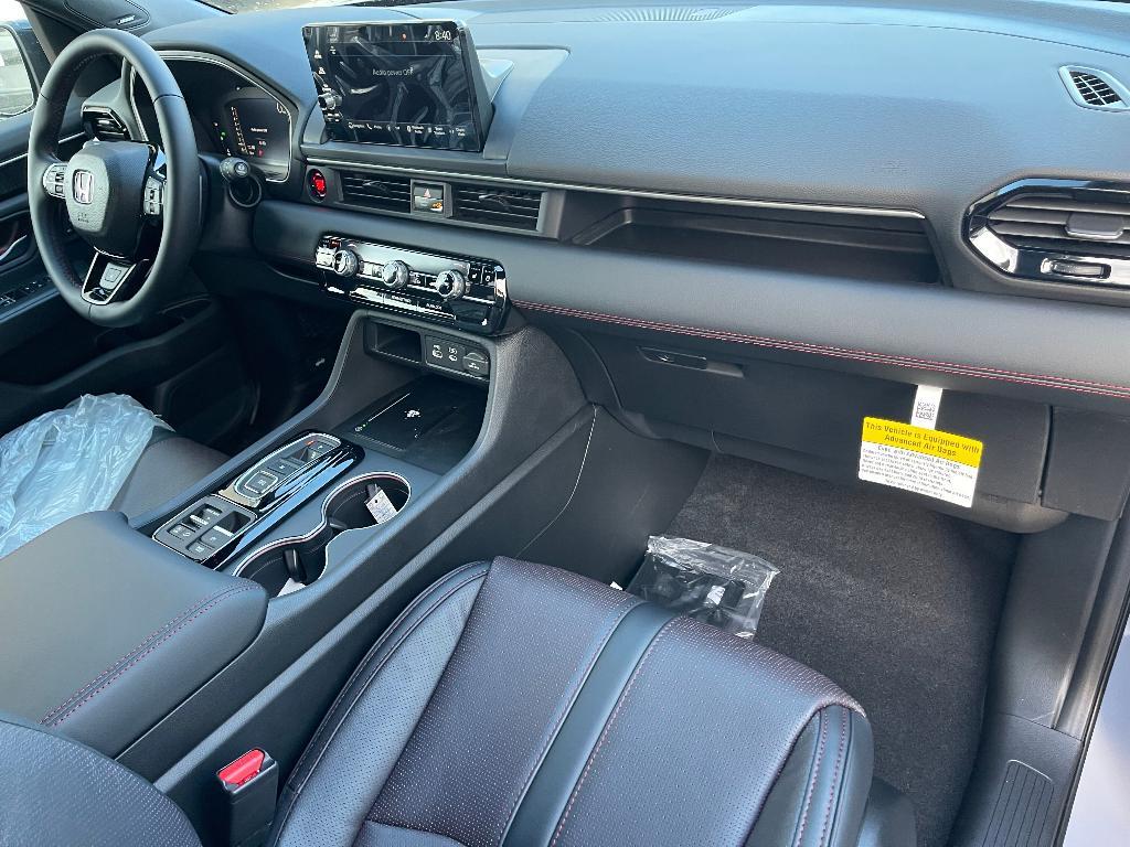 new 2025 Honda Pilot car, priced at $51,626