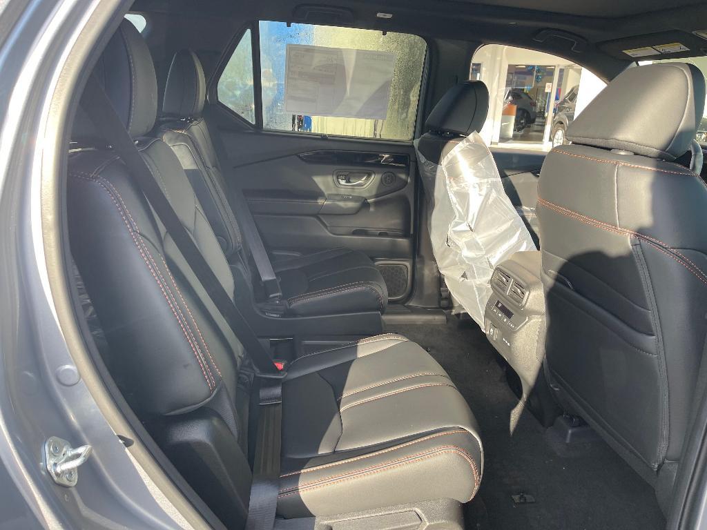 new 2025 Honda Pilot car, priced at $47,432