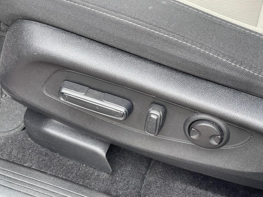 used 2023 Honda CR-V car, priced at $26,900