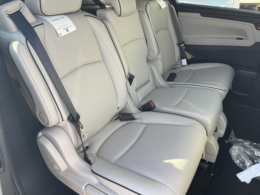 new 2026 Honda Odyssey car, priced at $45,433