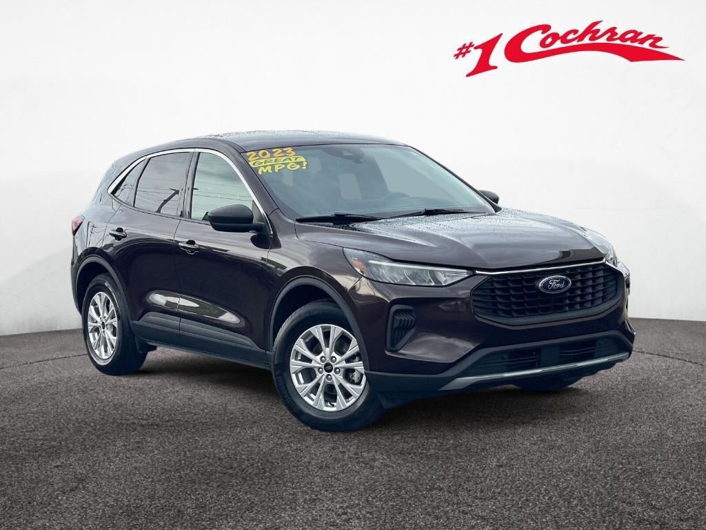 used 2023 Ford Escape car, priced at $21,900