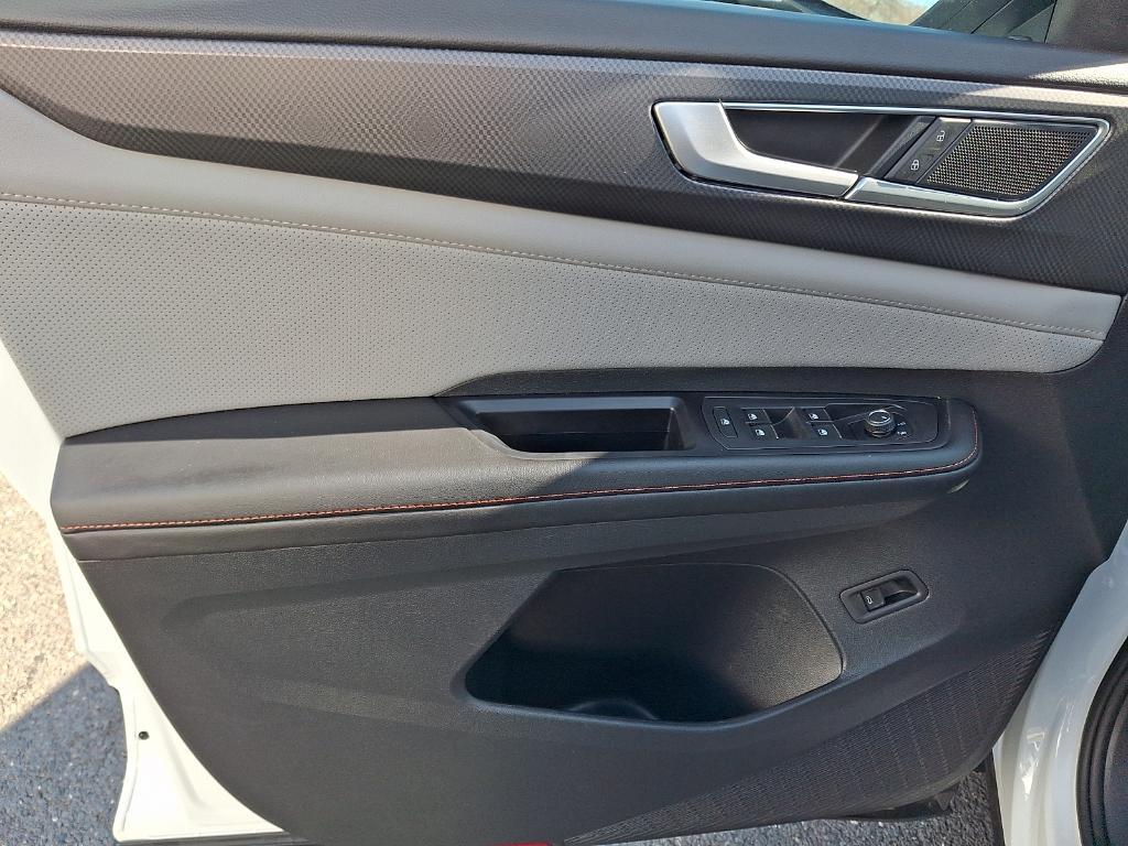 used 2024 Volkswagen Atlas car, priced at $36,000