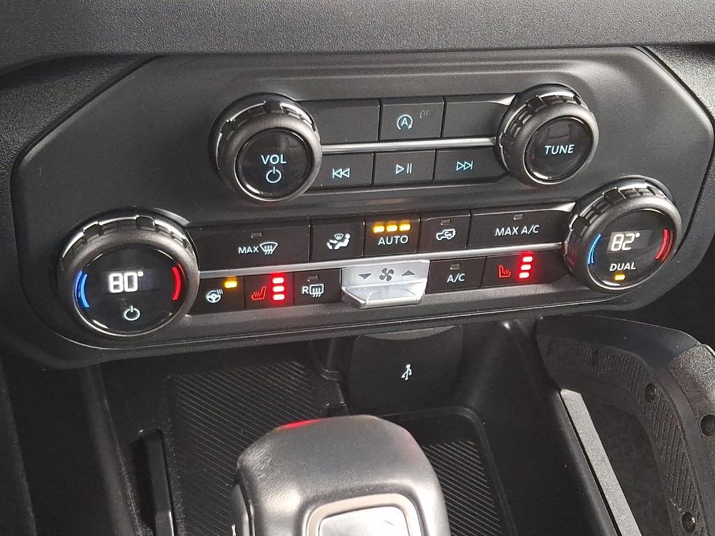 used 2025 Ford Bronco car, priced at $51,659