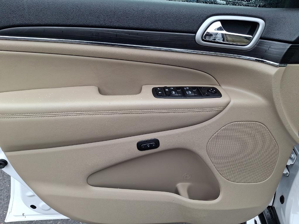 used 2020 Jeep Grand Cherokee car, priced at $19,895