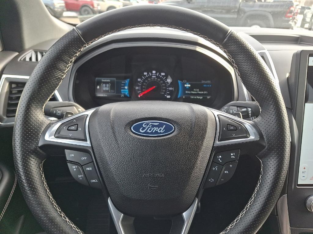 used 2022 Ford Edge car, priced at $28,589