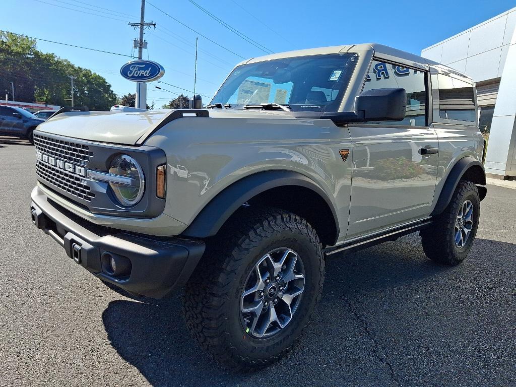 new 2025 Ford Bronco car, priced at $55,570