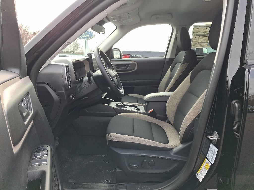 new 2025 Ford Bronco Sport car, priced at $35,585