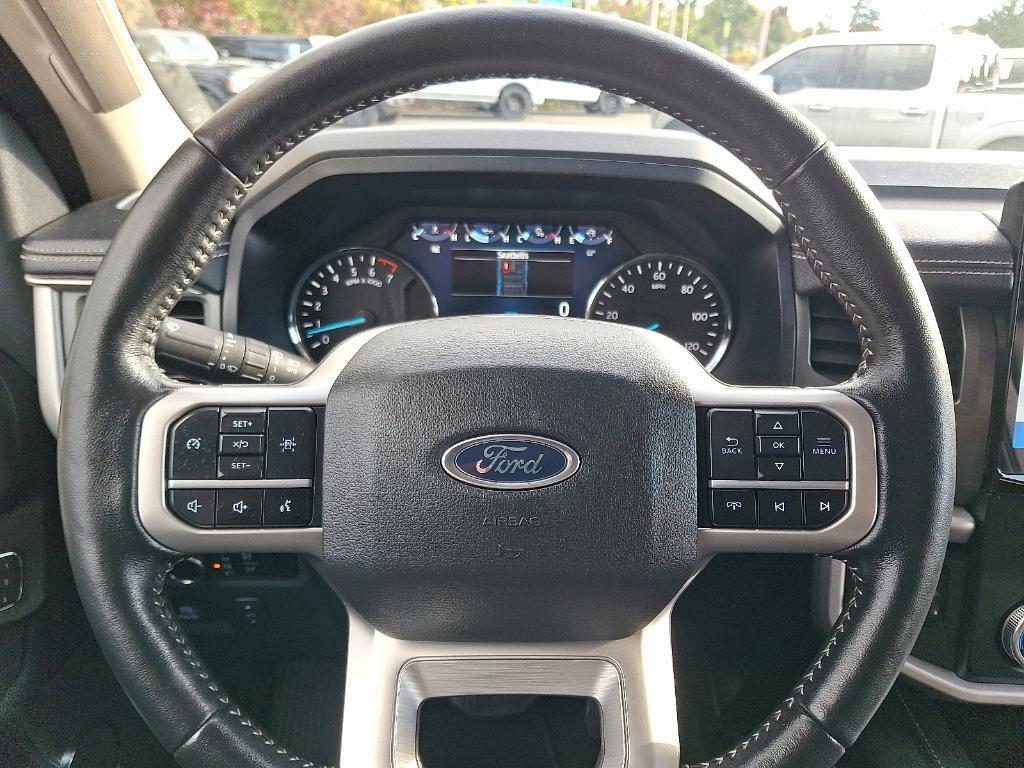 used 2024 Ford Expedition car, priced at $43,705