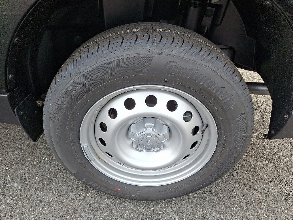 new 2025 Ford Maverick car, priced at $33,735