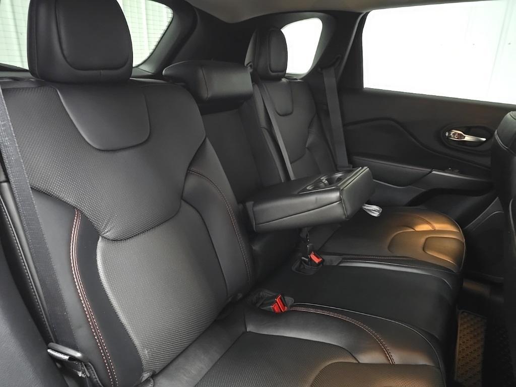 used 2022 Jeep Cherokee car, priced at $25,999