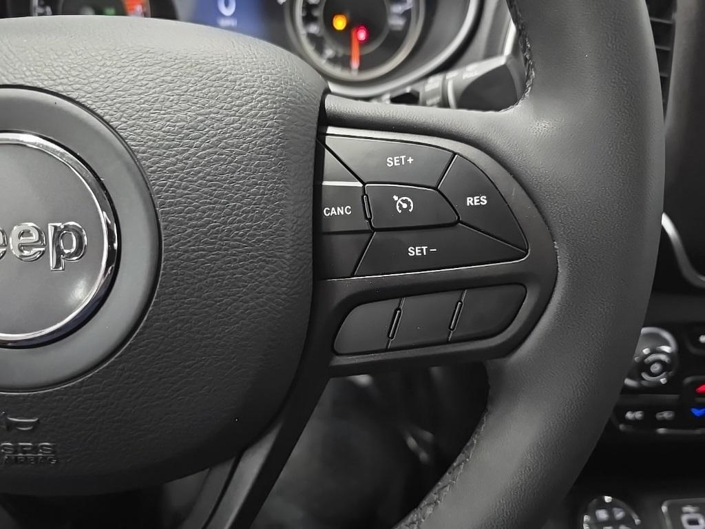 used 2022 Jeep Cherokee car, priced at $25,999